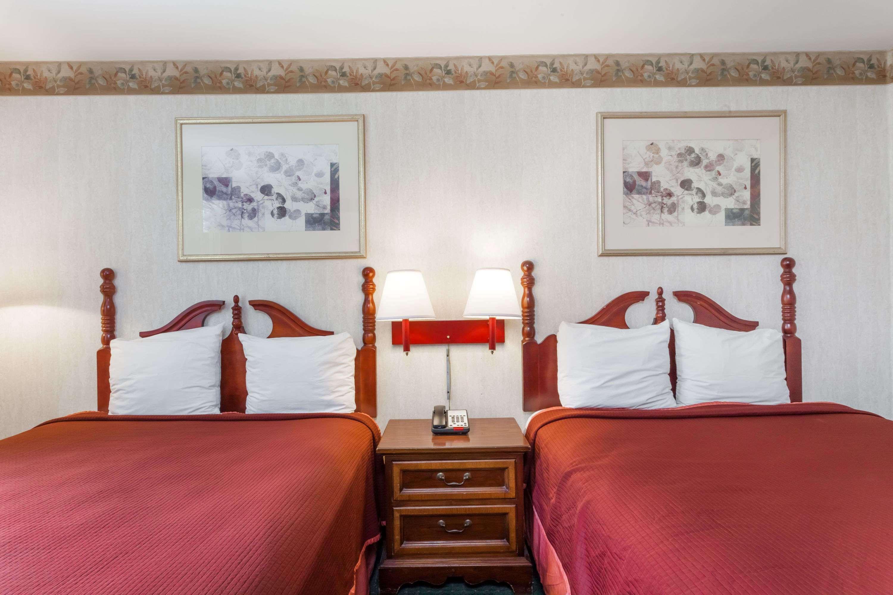 Travelodge By Wyndham Great Barrington Berkshires Εξωτερικό φωτογραφία