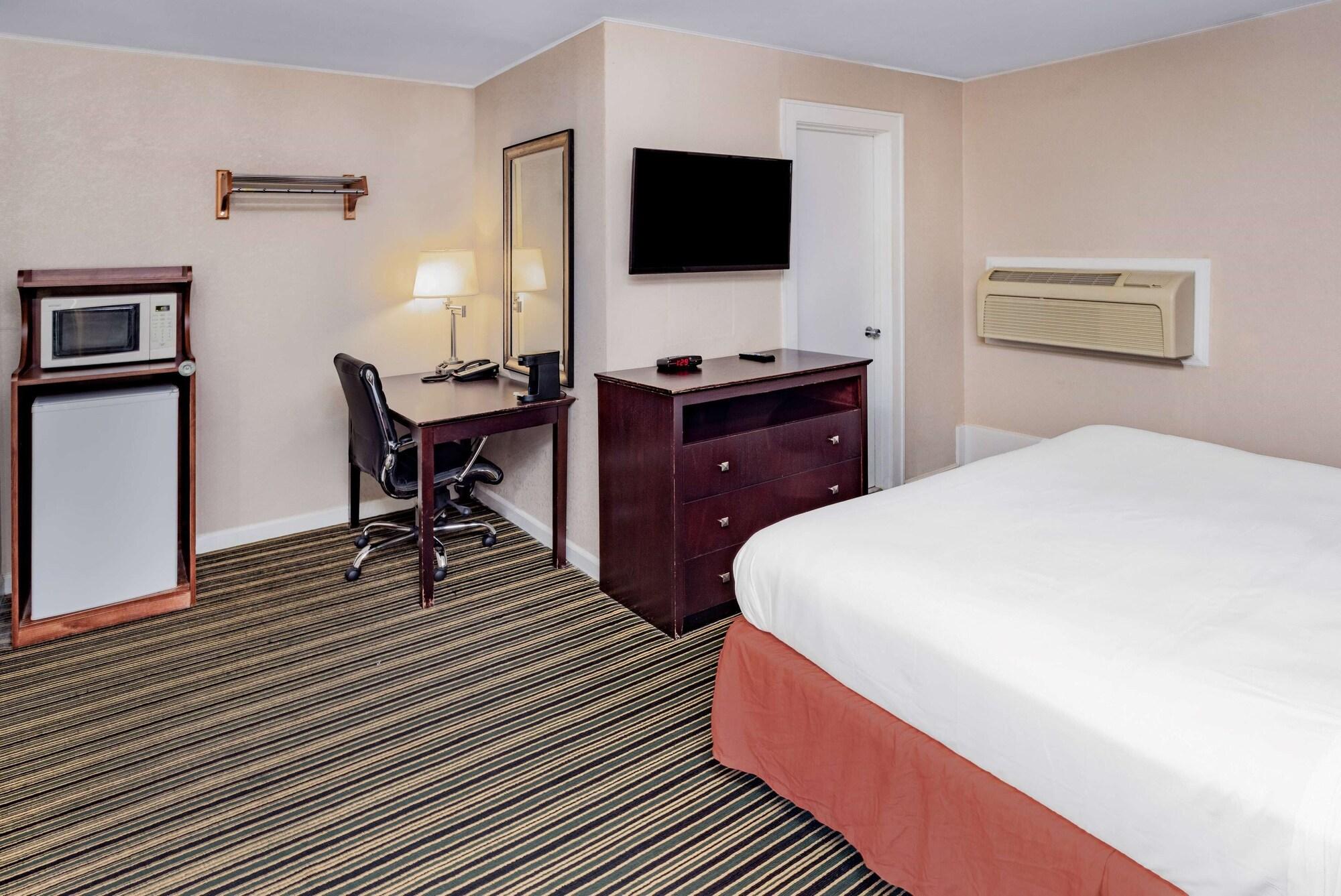 Travelodge By Wyndham Great Barrington Berkshires Εξωτερικό φωτογραφία